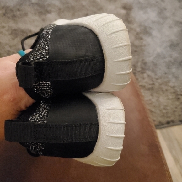 𝅺ALDO Black and Silver Sparkly Sneakers - Picture 2 of 11